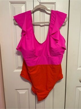 Plus size Two-Tone Ruffle One-Piece Swimsuit - Pink & Orange